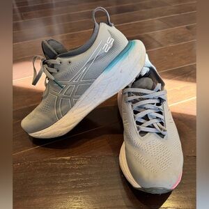 ASICS Light Gray Athletic running shoes